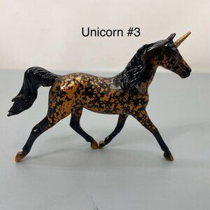 Breyer Stablemates Unicorn Crazy Series 4 Chase Prince Charming Black Gold‎